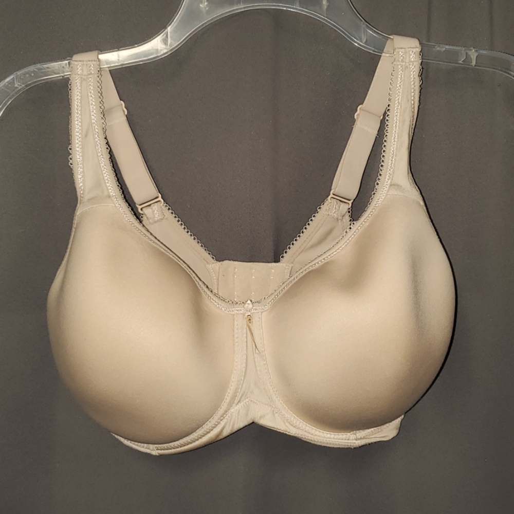 WACOAL 32G TAN UNDERWIRE BRA WITH ADJUSTABLE STRAPS AND 4 HOOKS